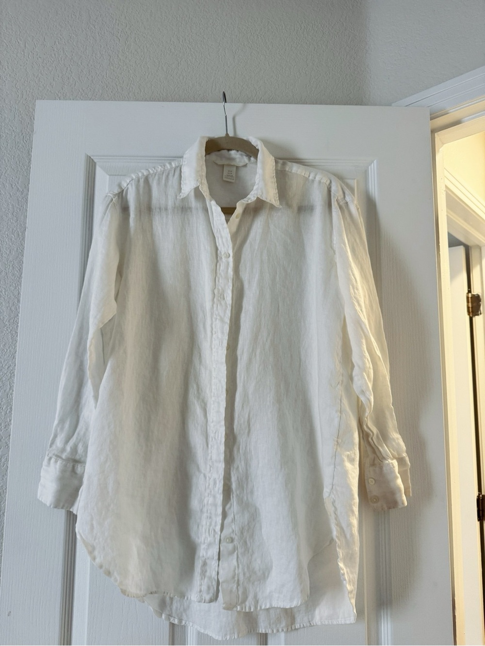 Women’s White Linen Button-Up Shirt